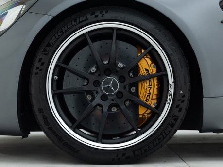 Mercedes-Benz AMG GT R PREMIUM 