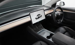 Tesla Model 3 RWD GROK AI Ryzen 1 Owner Adaptive LEDs Heat Pump Pano Roof LFP Batt VATQ 12