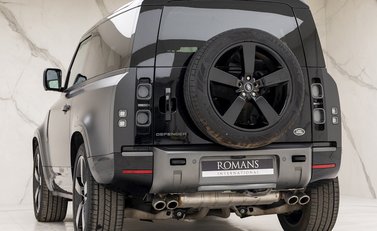 Land Rover Defender 90 V8 Carpathian Edition 3