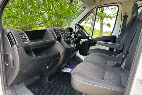Peugeot Boxer 335 2.2 Hdi 130 ps Crew Cab Tipper - Air Con - Ex MOD 14