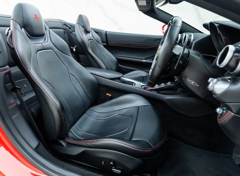 Ferrari Portofino 12