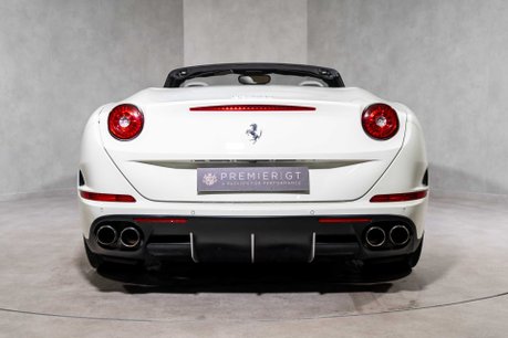 Ferrari California T. MAGNERIDE SUSPENSION. BESPOKE INTERIOR. TWO-TONE BODYWORK. CARPLAY. 5