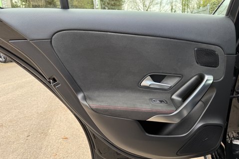 Mercedes-Benz A Class A 180 D AMG LINE PREMIUM PLUS - PAN ROOF -ELECTRIC SEATS 31