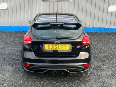 Ford Focus 2.0T EcoBoost ST-3 Euro 6 (s/s) 5dr 52