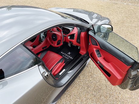 Aston Martin Vanquish V12 44