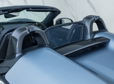 Porsche 718 SPYDER RS PDK 42