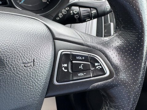 Ford Focus 1.0T EcoBoost ST-Line Euro 6 (s/s) 5dr 26