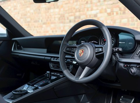 Porsche 911 Carrera (992) 11