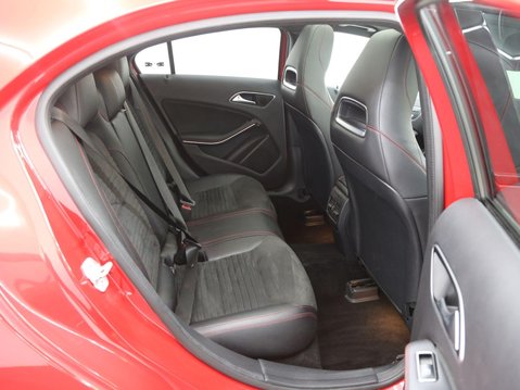 Mercedes-Benz A Class 1.5 A180d AMG Line (Premium Plus) Euro 6 (s/s) 5dr 25