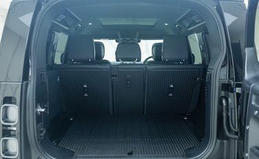 Land Rover Defender 110 V8 P525 34
