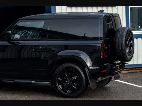 Land Rover Defender 3.0 Defender Hard Top X-Dynamic HSE DMHEV A 4WD 3dr 25
