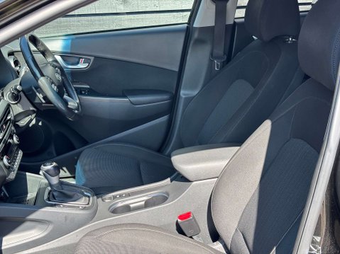 Hyundai KONA 1.6 Kona Premium GDi HEV Semi-Auto 5dr 25