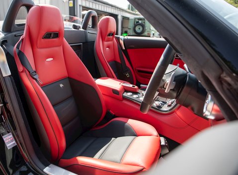 Mercedes-Benz SLS AMG Roadster 14