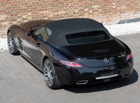 Mercedes-Benz SLS AMG Roadster 10