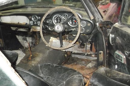 Aston Martin DB6 4.2 Vantage 50