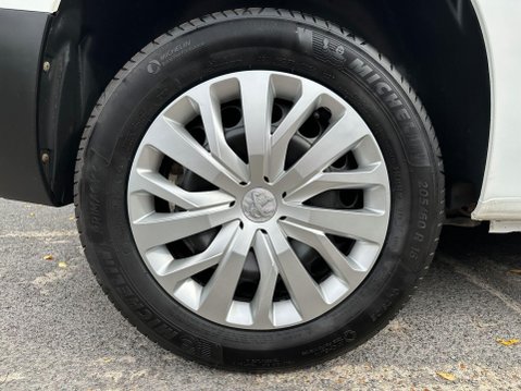 Peugeot Partner BLUEHDI PROFESSIONAL PREMIUM L1 12
