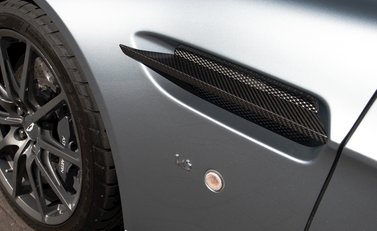 Aston Martin V12 Vantage S Roadster 27