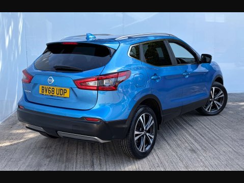 Nissan Qashqai 1.3 Qashqai N-Connecta DiG-T 5dr 27