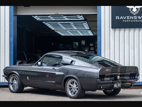 Ford Mustang Shelby GT350 Restomod 2