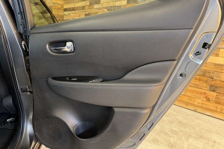 Nissan LEAF 30kWh Tekna Hatchback 5dr Electric Auto (109 bhp) 86