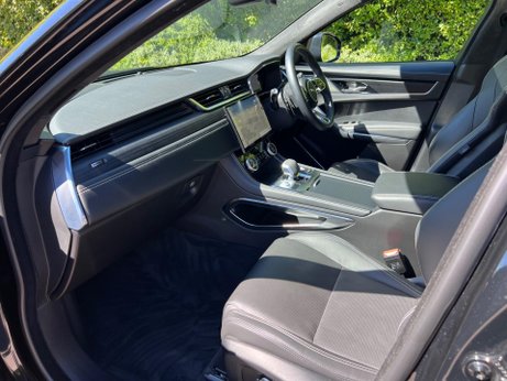 Jaguar F-Pace 2.0 D200 MHEV R-Dynamic HSE Black Auto AWD Euro 6 (s/s) 5dr 28