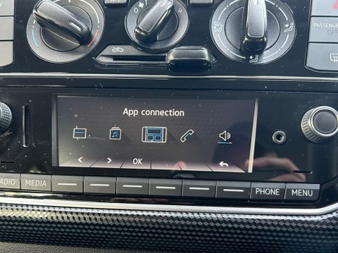 Volkswagen Up MOVE UP TECH EDITION 25