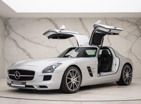 Mercedes-Benz SLS 6.2 63 V8 AMG 2dr 2