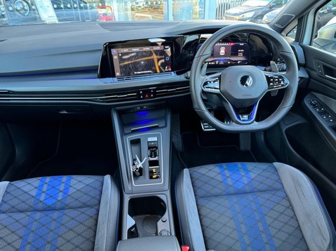 Volkswagen Golf 2.0 TSI R DSG 4Motion Euro 6 (s/s) 5dr 27