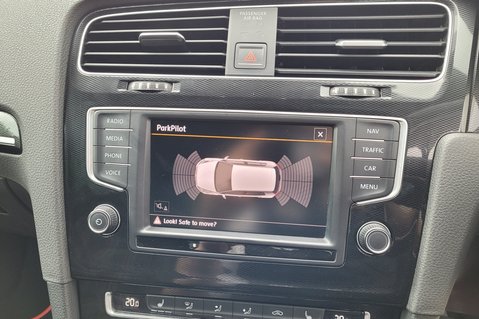 Volkswagen Golf GTI 37