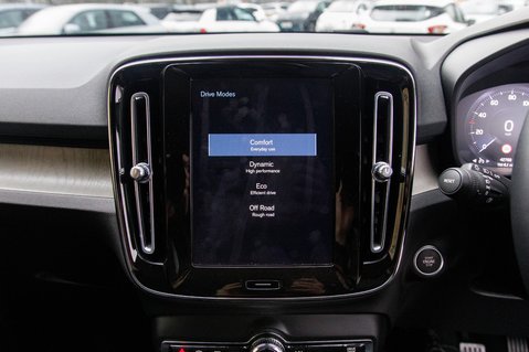 Volvo XC40 T3 INSCRIPTION 29