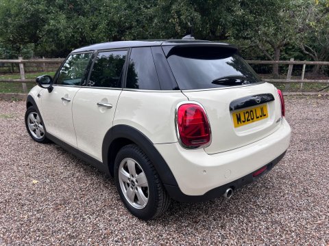 Mini Hatch 1.5 Cooper Classic Steptronic Euro 6 (s/s) 5dr 6