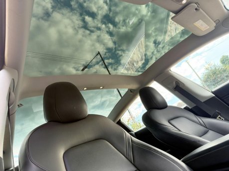 Tesla Model 3 Standard Range Plus Auto RWD 4dr 3
