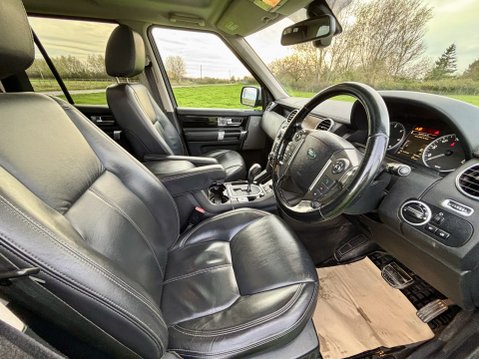 Land Rover Discovery 4 SDV6 HSE LOW MILES FSH 9