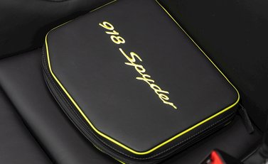 Porsche 918 Spyder 39