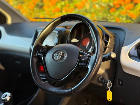 Toyota Aygo 1.0 VVT-i x-style Euro 6 5dr 15