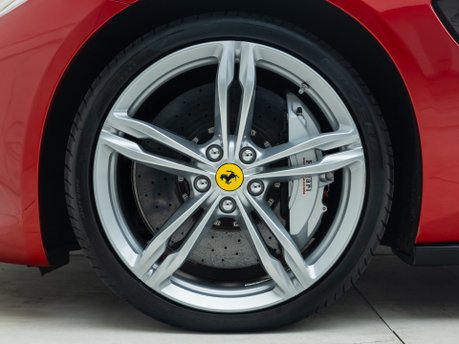 Ferrari GTC4 Lusso V12 