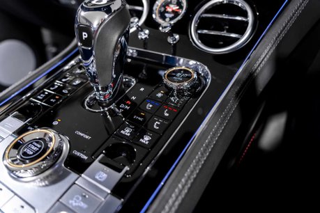 Bentley Continental GTC V8. MULLINER SPEC. DYNAMIC RIDE. ROTATING DISPLAY. CARBON INTERIOR. 40