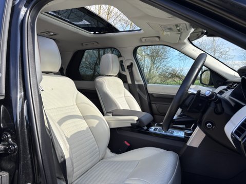 Land Rover Discovery TD6 HSE 8