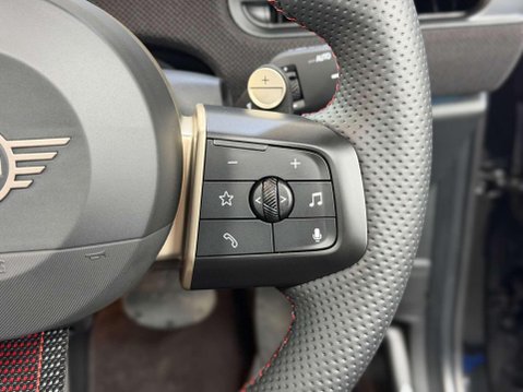 Mini Hatch 2.0S Sport Hatchback 3dr Petrol Steptronic Euro 6 (s/s) (204 ps) 34