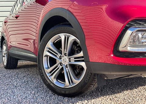 MG HS 1.5 T-GDI EXCLUSIVE DCT 2