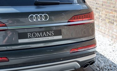 Audi SQ7 26