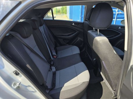 Hyundai i20 1.4 SE Hatchback 5dr Petrol Auto Euro 6 (100 ps) 19