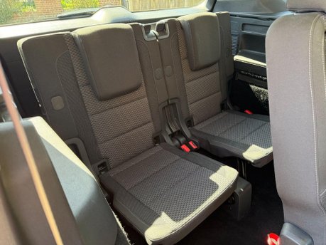 Volkswagen Touran 1.6 TDI BlueMotion Tech SE Family DSG Euro 6 (s/s) 5dr 22