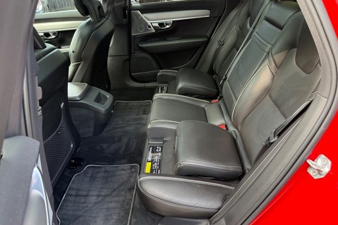 Volvo V90 D5 POWERPULSE R-DESIGN AWD 28