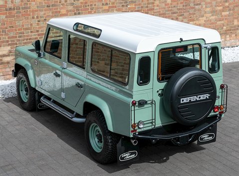 Land Rover Defender 110 Heritage Station Wagon 9