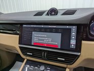 Porsche Cayenne 3.0 Cayenne V6 Auto 4WD 5dr 94