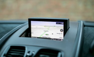 Aston Martin V12 Vantage S 14