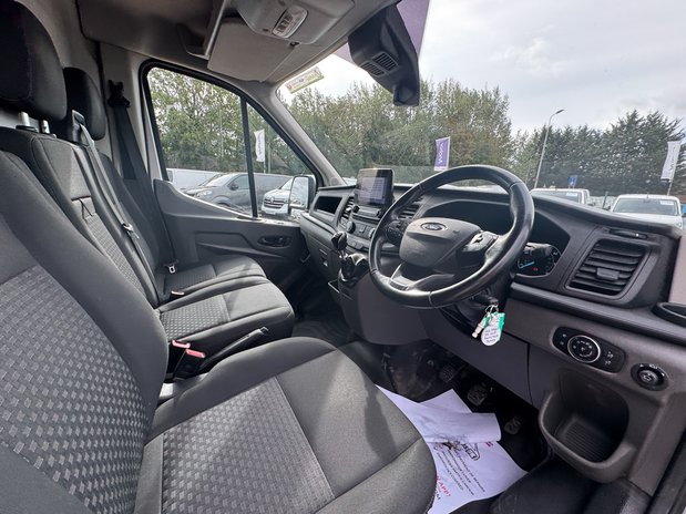 Ford Transit LWB L3H2 Medium Roof Trend 350 Sensors EURO 6 15