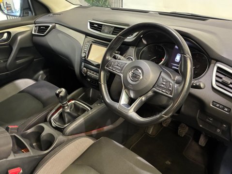Nissan Qashqai 1.6 DIG-T N-Connecta Euro 6 (s/s) 5dr 3
