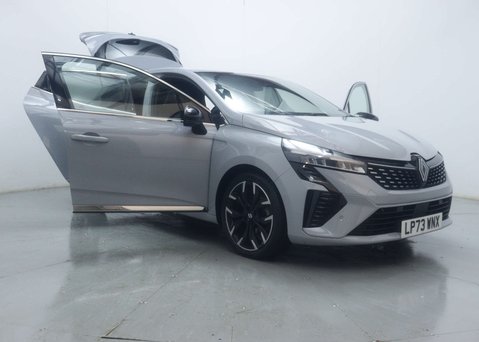 Renault Clio 1.6 Clio Techno E-Tech HEV Auto 5dr 52
